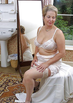 xxx pictures of mom pussy