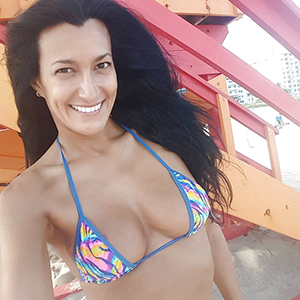 hot women in bikinis love porn