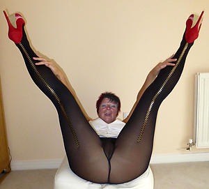 nude pics of full-grown in pantyhose