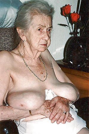 xxx mature saggy soul big nipples