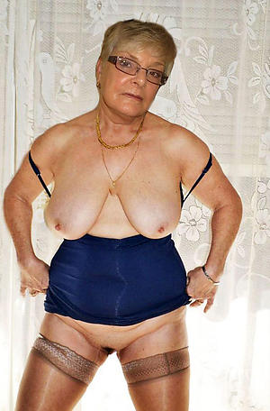 nude pics of hot women in stockings