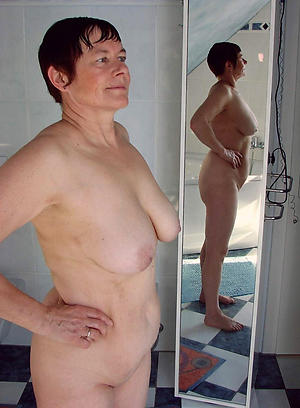 busty elegant mature gallery