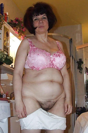 beautiful mature women sex pics