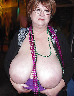 free pics of older women encircling big tits