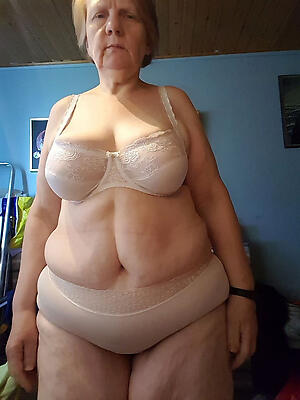 beamy mature granny love porn