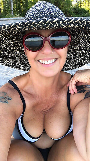 bare sexy grany selfshots photo