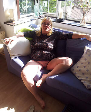 porn pics of granny upskirt