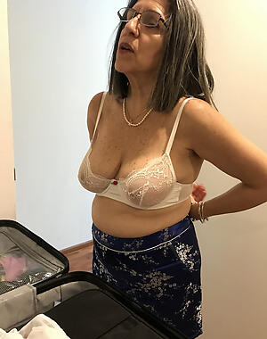 granny skivvies galleries posing