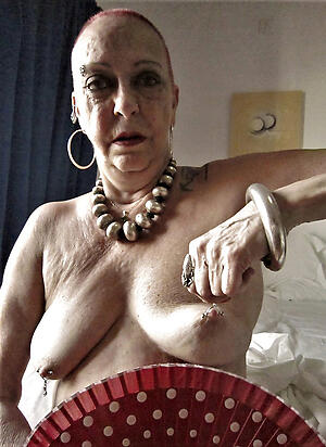 saggy teat grannies amateur pics