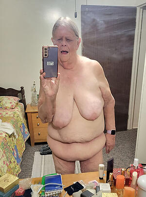 selfshot hot granny porn pics