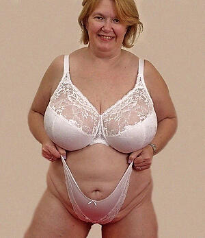 sexy granny in unmentionables porn pics