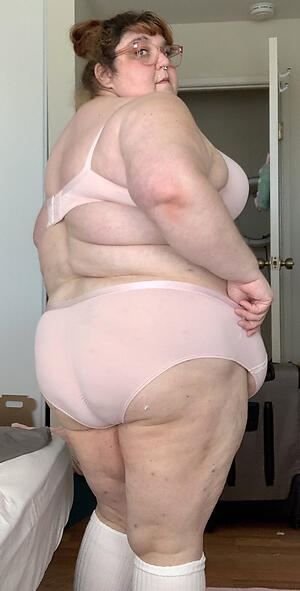 old broad in the beam granny shorn edict off