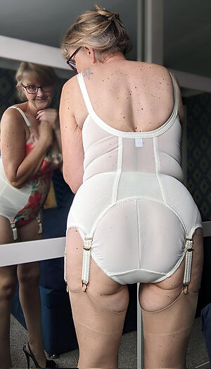 a elegant granny shows us her pussy