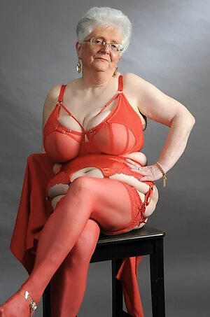 naked morose older women amateur pics