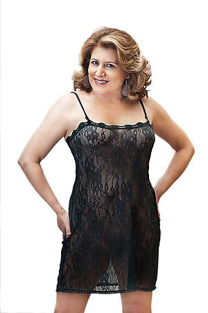 hot older unsubtle nude poses