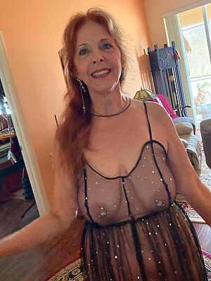 photoshooting upon sexy hot granny