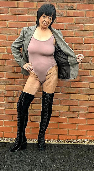 exposed 60 year superannuated body of men homemade fit e plan