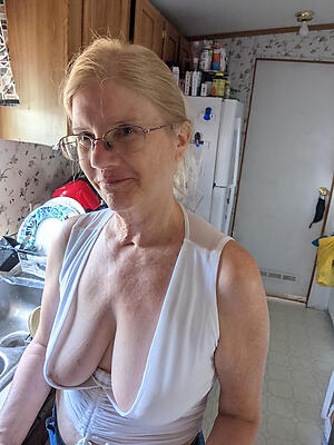 free older saggy tits poses naked